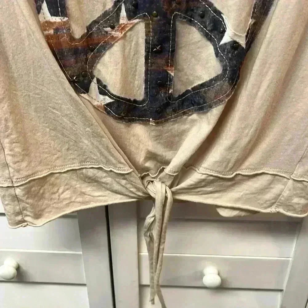 Daytrip Peace Sign Top Size Small - Picture 4 of 5